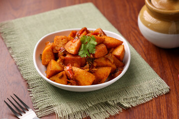 Masala Idli Masala idly chilli idly coconut chutney green chutney popular breakfast Kerala Tamil Nadu South India Sri Lanka. Healthy steamed rice cakes steaming fermented batter black lentils rice.