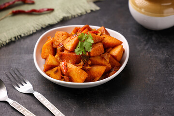 Masala Idli Masala idly chilli idly coconut chutney green chutney popular breakfast Kerala Tamil Nadu South India Sri Lanka. Healthy steamed rice cakes steaming fermented batter black lentils rice.