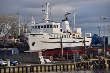 Naklejka premium recent work on the ship on the slipway in a small repair yard