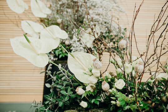 White floral arrangement for wedding day