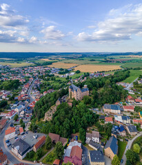 Könitz, a charming village in Thuringia, is rich in history and culture. Nestled in the picturesque landscape at the foot of the Thuringian Slate Mountains