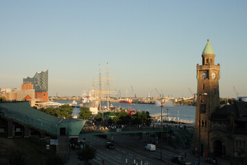 Hamburg Hafen Landungsbr&uuml;cken - Hamburg Harbour Landungsbr&uuml;cken