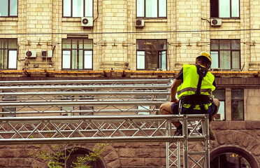 worker . Repairman, metal structures