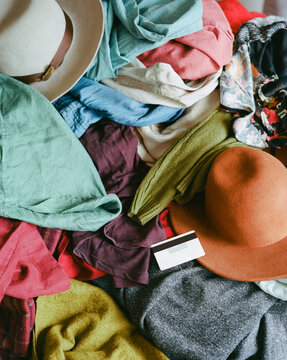 Time for shopping with credit card 