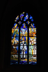 Mosaikfenster in der Salvatorkirche in Duisburg, Deutschland