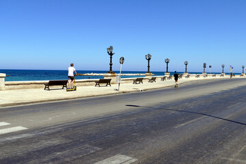 Veduta del Lungomare di Bari in estate, sud Europa