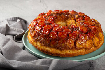 Banada cake on the table.