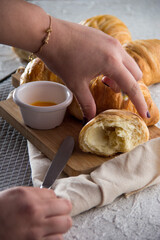 Colombian traditional milk breads with knife and jam