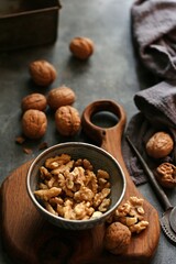 Walnuts , in shell and raw
