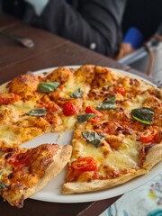 pizza with ham