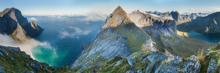 Fototapeta na wymiar Panorama of the mountains in Lofoten 