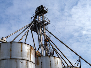 Grain distributor on top of bins at a grain elevator in southeast Washington, USA