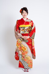 振袖（着物）を着る若い日本人女性