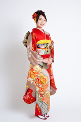 振袖（着物）を着る若い日本人女性