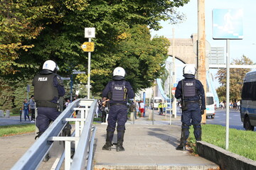 Polska policja na służbie w mieście.  © FotoDax
