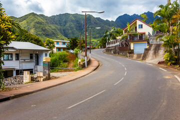 Fototapeta na wymiar village de l’Entre-Deux, île de la Réunion 