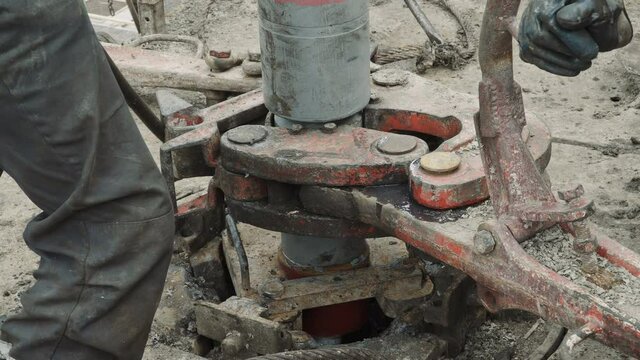 Working on a Drilling Rig. Oil and Gas Industry. Rig Technicians