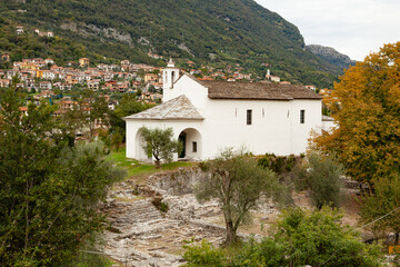 Fototapeta na wymiar Chiesa di San Giovanni Battista, Sala Comacina, Lago di Como