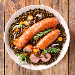 lentils with carrot and sausage