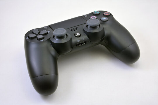 Sony playstation 4 dual shock controller in Manila, Philippines