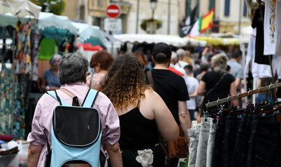 jour de march&eacute; &agrave; Lun&eacute;ville