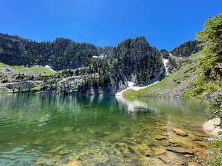 Naklejka na ściany i meble Clear Alpine Mountain Lake in Idaho