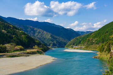 【高知県】清流 仁淀川（日高村本村付近）