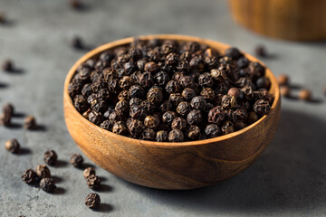 Raw Organic Black Peppercorns