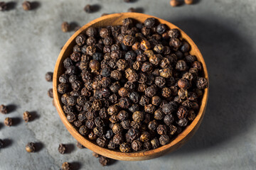 Raw Organic Black Peppercorns