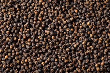 Raw Organic Black Peppercorns