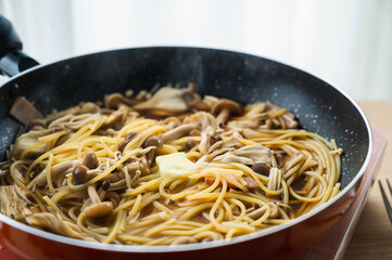 ワンパン和風パスタ作り