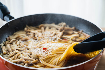 ワンパン和風パスタ作り