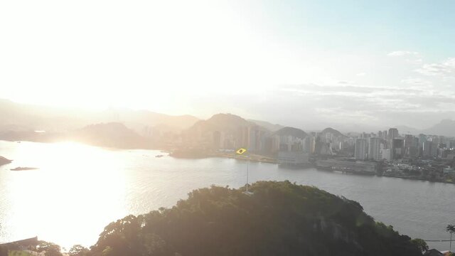 Ba&iacute;a de Vit&oacute;ria e 3&ordf; ponte vista de Vila Velha no por do sol. 
