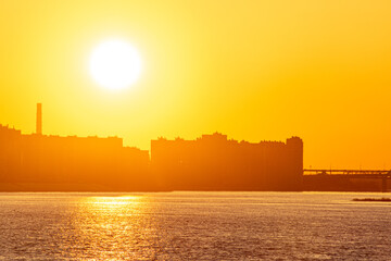 Fototapeta premium beautiful sunset on the River Volga. Nizhny Novgorod