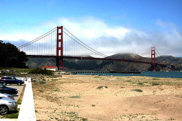 Teilansicht der Golden Gate Bridge in San Francisco. San Francisco, Kalifornien, USA  --  
Partial view of the Golden Gate Bridge in San Francisco. San Francisco, California, USA