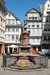 Plac z zabytkowymi kamienicami w centrum starego miasta Frankfurtu © Iwona