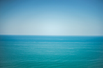 Obraz premium Monochrome picture with sky and sea same color