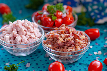 topping bacon ham