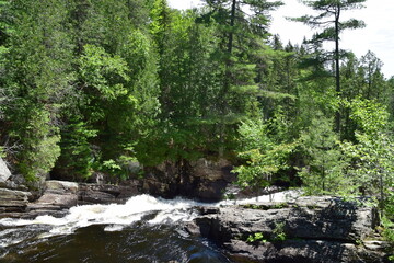 Obraz premium Waterfall of Calvaire regional park in Quebec