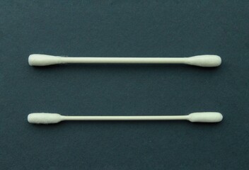 大人用の綿棒とベビー綿棒の比較