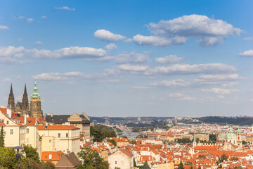Fototapeta premium View over the historic castle and old town of Prague, Czech Republic