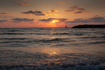 Obraz premium Colorful sunset over the Meditteranean