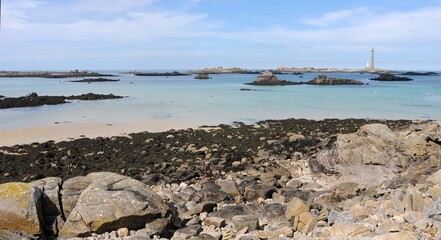 Le phare de l'Île Vierge dans les abers en Pays Leon dans le Finistère Bretagne France	