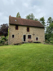 Fototapeta na wymiar Ancien moulin dans la Nièvre, Bourgogne