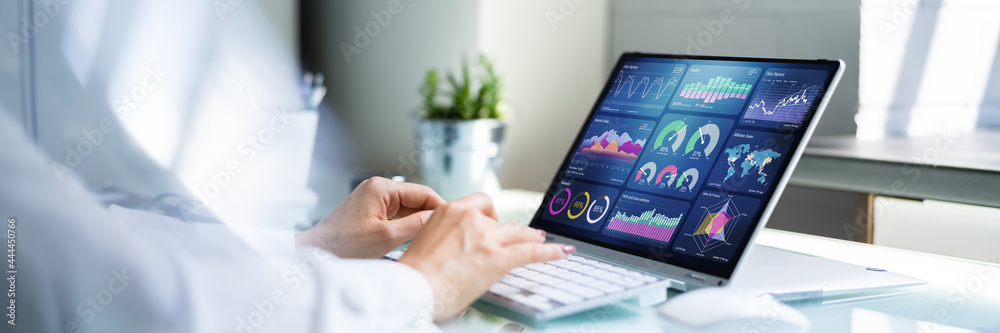 Poster KPI Dashboard Data Analytics