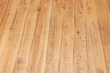 Table planks without sanding for a vintage effect barized in light tone.