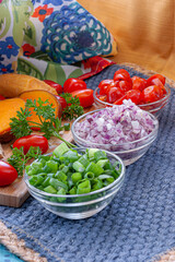 onions tomatoes chives toppings 