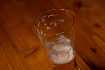飲みかけのビール