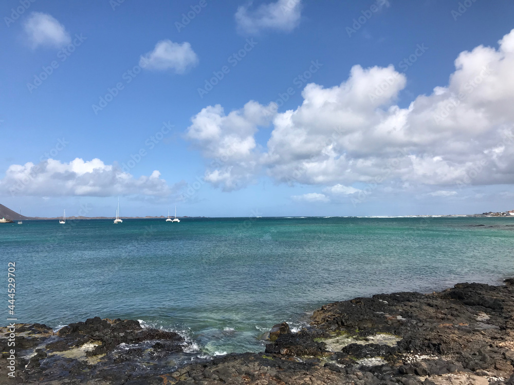 Wall mural sea and sky