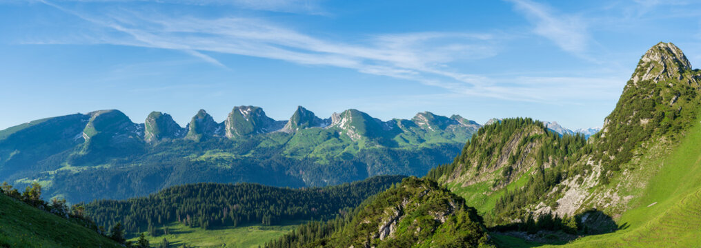 L&uuml;tispitz beim S&auml;ntisin der  Schweiz